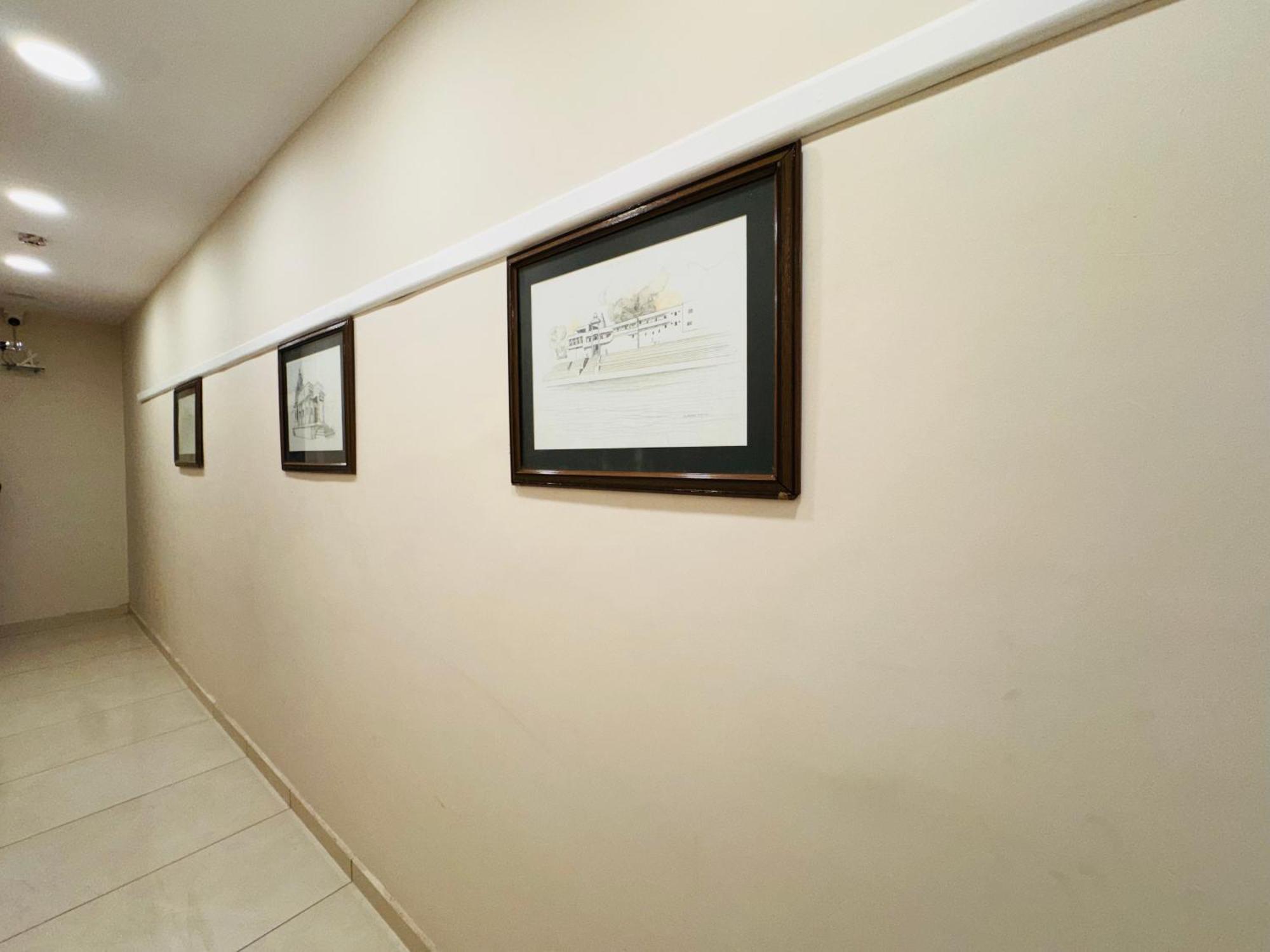 Hotel Suryodaya อุจเจน ภายนอก รูปภาพ